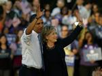 Hvis Barack Obama vælger Hillary Clinton som udenrigsminister er hun godt rustet til posten, mener den republikanske topsenator Jon Kyl. 