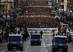 Baskere i tusindvis på gaden i 2007 for at demonstrere mod ETA. Arkivfoto. 