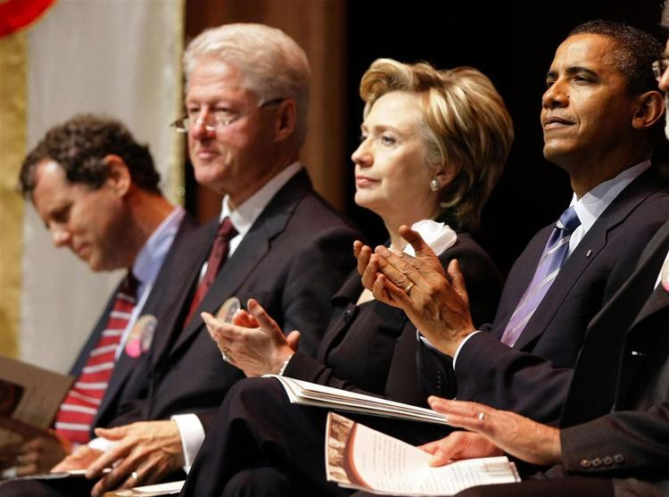 Obamas stab er i fuld gang med at undersøge Bill Clintons økonomi og forbindelser. Arkivfoto. 