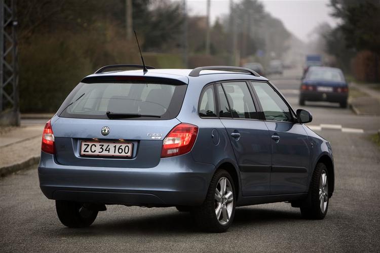 Med en forholdsvis miljøvenlig bil som en Skoda Fabia koster grønne afgifter alene 18.000 årligt. Dertil kommer grønne afgifter på benzin. 