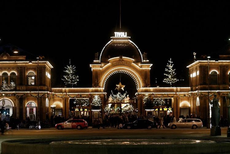 Nu julepyntet, snart sat på spil. Tivoli bliver til april samlingspunkt for starten på den årlige spilevent Copenhagen eSport Challenge. 