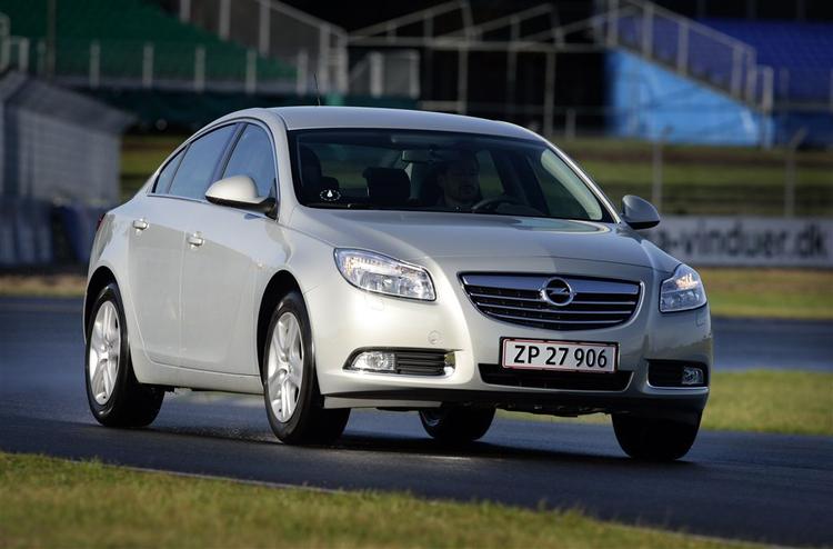 Opel Insignia kan smykke sig med titlen Årets Bil i Europa, når den kommer til Danmark i januar. 