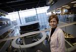 Det er imod DR's grunlæggende værdier at indrykke jobannoncer på skønhedsportalen BeautifulPeople.dk, siger DR's programdirektør Mette Bock. 