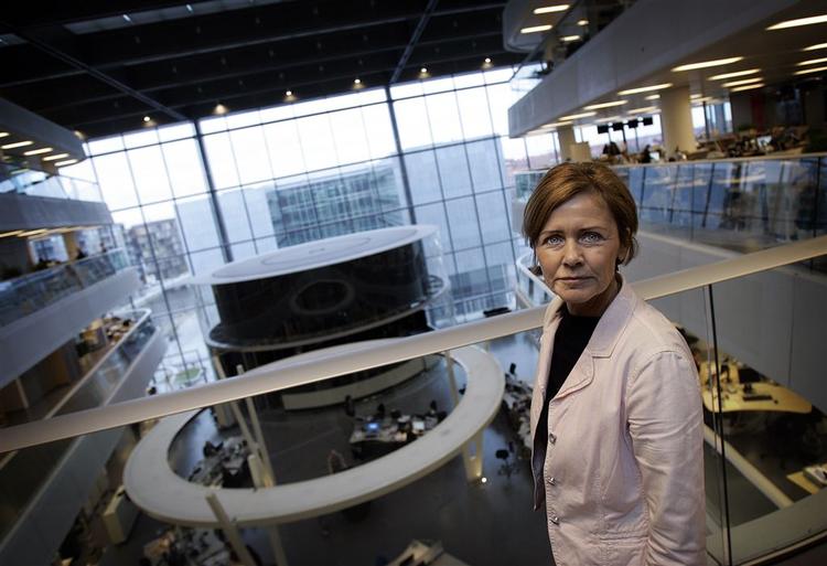 Det er imod DR's grunlæggende værdier at indrykke jobannoncer på skønhedsportalen BeautifulPeople.dk, siger DR's programdirektør Mette Bock. 