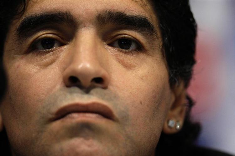 Hans Hellighed Diego Maradona er landet i Skotland (arkivfoto). 