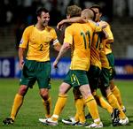 De australske spillere jubler efter Brescianos scoring meget, meget sent i kampen. Holdet har nu ni point efter tre af i alt otte kampe. 