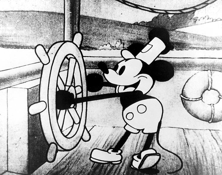 'Steamboat Willie' fra 1928 var den tredje Mickey Mouse-film, men den første, som det lykkedes Walt Disney at distribueret offentligt. Da den udkom for 80 år siden, fik Disney ikke forsynet den med den korrekte copyright-angivelse. Foto: The Walt Disney Company 