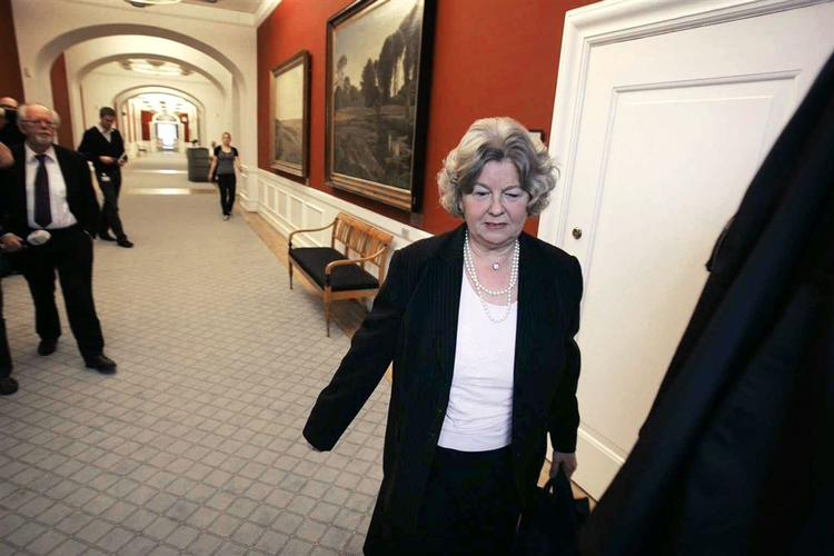 Birthe Rønn Hornbech efterlyser en juridisk vurdering fra justitsministeriet efter en drabsmistænkt tuneser blev løsladt af Højesteret. 