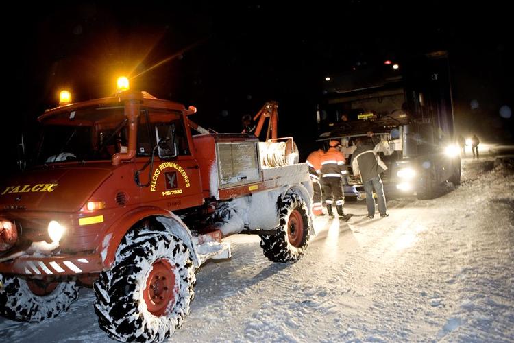 676 gange i løbet af det seneste døgn måtte Falck hjælpe trafikanter, der var kørt i grøften eller fik motorproblemer. Arkivfoto. 
