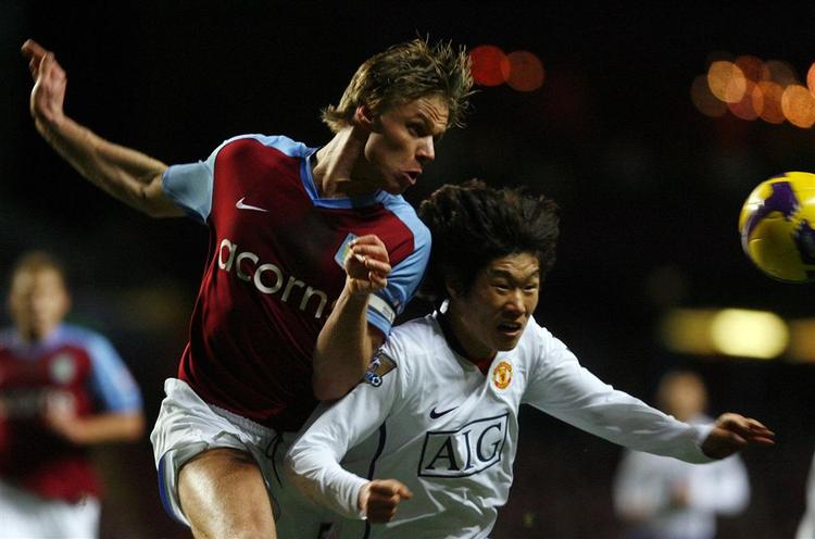 Martin Laursen fik ondt i knæet efter weekendens sejr over West Ham. 