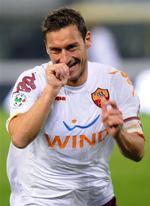 Selv om Fransesco Totti og Roma er inde i en god stime, raver holdet stadig rundt i bunden af den italienske Serie A. 