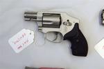 En Smith &amp; Wesson revolver konfiskeret af politiet i Florida, USA. Arkivfoto. 