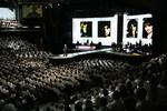 Foto fra The White Concert i Horsens i weekenden, hvor aktuelle kunstnere tolkede sangene fra The Beatles White Album. 