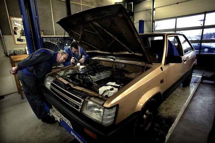 Vinderen af Politikens forsikrings-pristjek er ikke alene ultrabillig. Aftalen sikrer bilejeren, at bilen bliver repareret på et værksted efter eget valg. 
