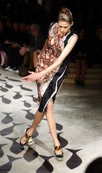 Selv catwalk modellerne, de mest rutinerede højhælsgængere i verden, kan komme galt afsted. 