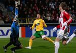Celtics Shunsuke Nakamura brænder en af Celtics mange chancer. 