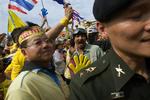 Thailand er ramt af store demonstrantioner med krav om regeringslederens afgang. 