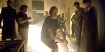 »Jeg ville helst have kaldt filmen for 'Penetration'«, røber Ridley Scott forud for premieren på Irak-dramaet 'Body of Lies', »men hver gang, jeg fortalte om det, var der nogen, der begyndte at fnise«. På billedet ses han sætte filmens centrale torturscene i stand. Foto: François Duhamel 