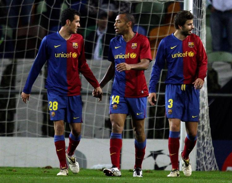 Thierry Henry (i midten) fik et flot jubilæum. En scoring og en 5-2-sejr. 