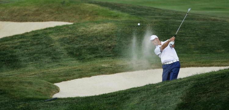 Søren Hansen har tidligere i år spillet foursomes og fourballs i Ryder Cup-matchen mod USA. Ved Omega Mission Hills World Cup i Kina kørte det slet ikke for ham og makkeren Søren Hansen. 