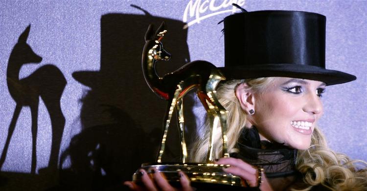 Britney Spears modtager Bambi 2008-prisen i Offenburg torsdag aften. 