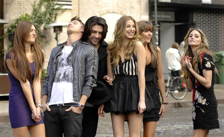 Fotosession med nogle af deltagerne fra MTV-serien 'The Hills', som danner forbillede for TV 2-dramasatsning. 