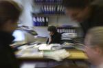 Der bliver mobbet i hver 12. virksomhed. Mobbeofre kræver nu af beskæftigelsesministeren, at mobning bliver anerkendt som arbejdskade. 