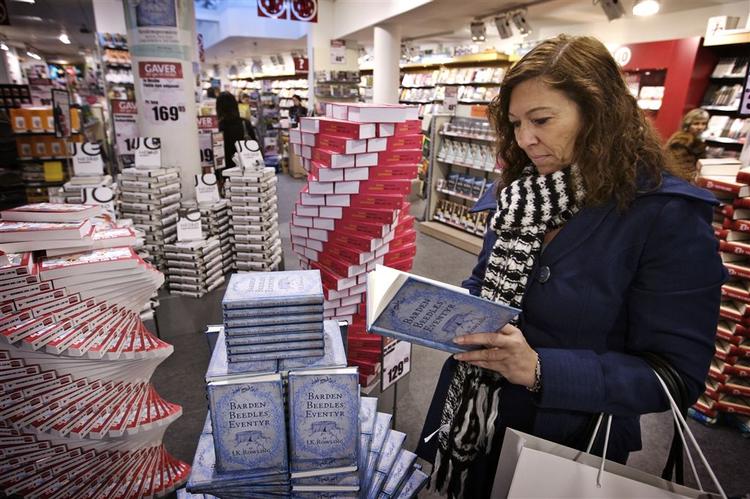 Linda Pedersen gik direkte efter J.K. Rowlings nye bog. Det var hun ret alene om. 