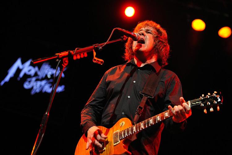 Den nordirske sanger og bluesguitarist på scenen på Montreux Jazz Festival i Schweiz i sommer. 