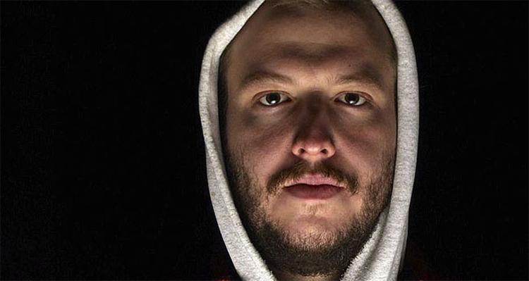 Bag navnet Bon Iver gemmer sig den ensomme ulv Justin Vernon, der har udgivet et af årets bedste albums. 