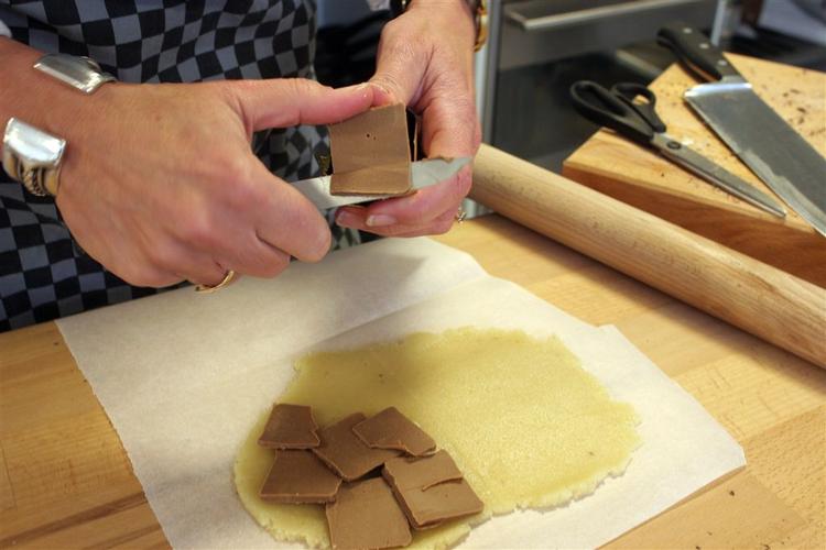 Det er højtid for søde sager, og du får i den kommende uge mest marcipan forpengene i Bilka. 