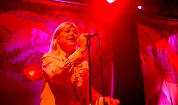 Marianne Faithfull ydes ikke retfærdighed ved at blive en del af Hal Wilners udglattende musikalske  univers. Her ses divaen ved sidste års koncert i Amager Bio. Foto: Michael Boesen Barret/Polfoto 