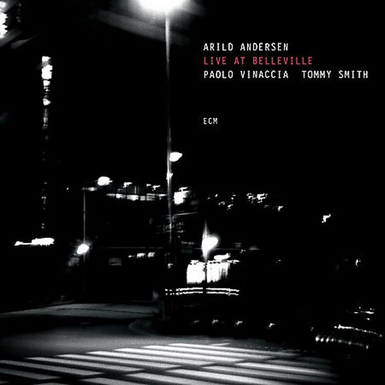 Det er musik af stor lyrisk skønhed som både præsenterer den kølige, nordiske lyd, men også lidt mere hidsige udfoldelser. 