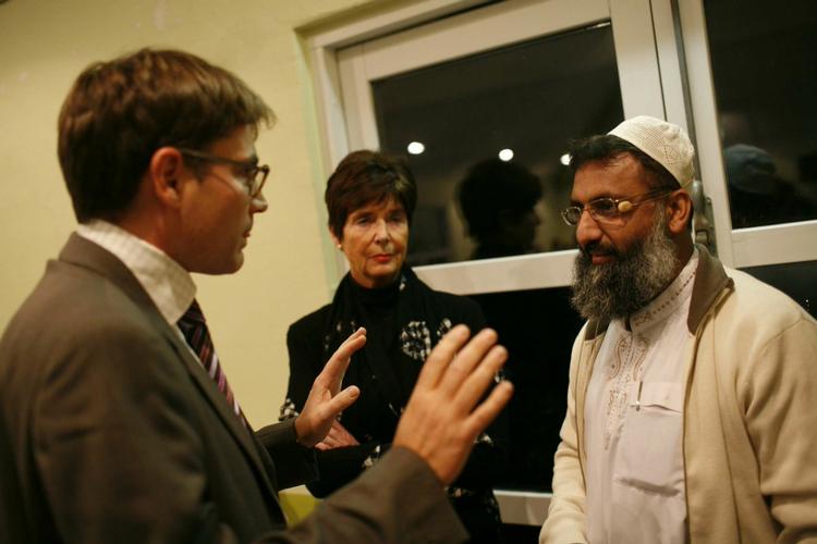 Beboerformand Muhammed Aslaam beder justitsministeren og politidirektøren om mere nærpoliti. 