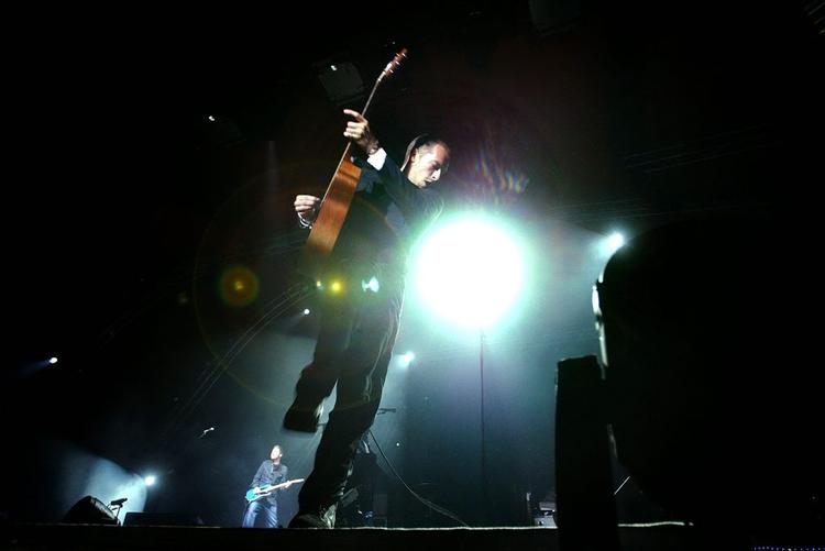 Coldplay på Roskilde Festivalen i 2003. 