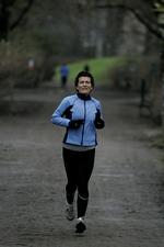 Abelone Koppel, 45 år træner til sit første maraton. Skriv en hilsen og et hep til hende under artiklen. 