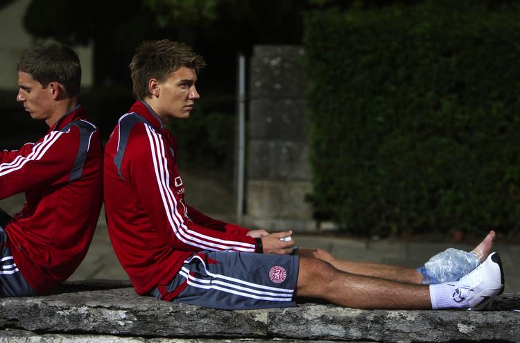 Nicklas Bendtner skulle have deltaget i U21-landsholdets playoffkamp mod Serbien, men en skade forhindrede hans comeback på holdet, men han kan få endnu en chance i 2011. Arkivfoto. 