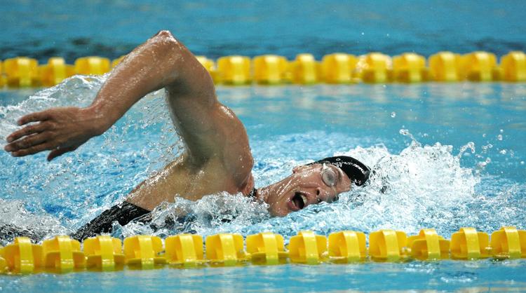 Mads Glæsner startede stenhårdt fra starten og førte de første 300 meter, og den satsning sikrede ham en bronzemedalje ved EM på kortbane. Arkivfoto. 