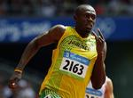 Usain Bolt på vej mod guldet på 200 meteren i Beijing. I 2009 koncentrerer Bolt sig om VM i Berlin i august. (Arkivfoto) 