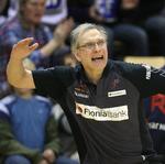 Det er Ulf Schefverts dobbeltjobberi som både svensk landsholdstræner og klubtræner i GOG, der har fået den sydfynske klub til at strikke en anden trænerløsning sammen. 
