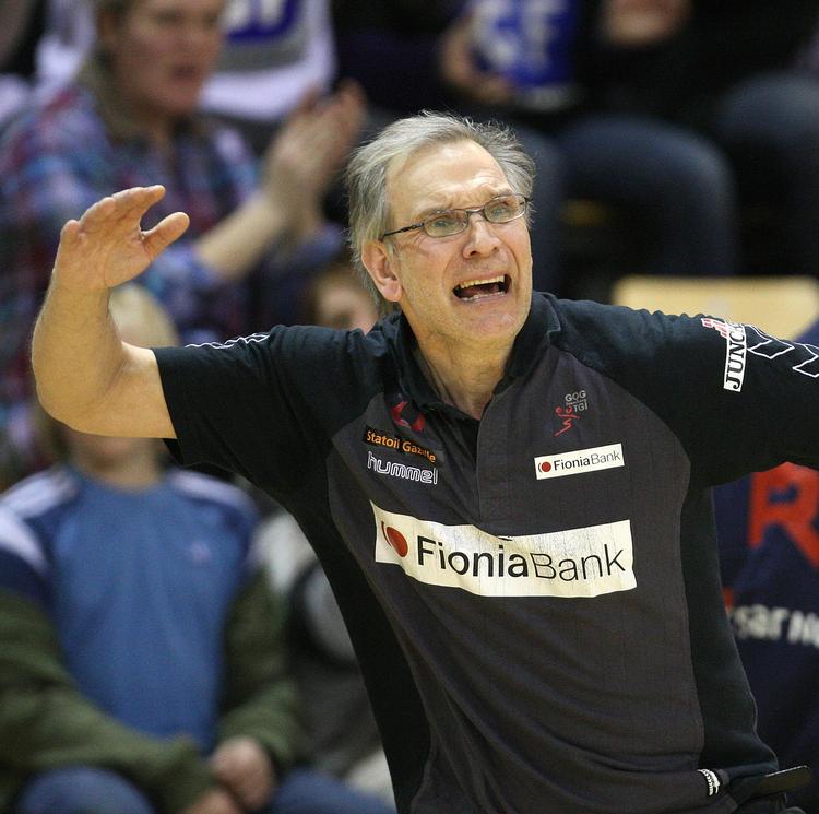Det er Ulf Schefverts dobbeltjobberi som både svensk landsholdstræner og klubtræner i GOG, der har fået den sydfynske klub til at strikke en anden trænerløsning sammen. 