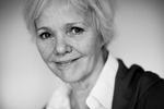 »Det store spørgsmål er vel, hvorfor Karen Jespersen er velfærdsminister? Hvorfor ikke bare udnævne hende til integrationsminister med det samme?« 