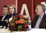 Socialdemokratiets integrationsordfører, Henrik Dam Kristenmsen (th.), siger, at partiet stemmer nej til tuneserloven. Arkivfoto. 