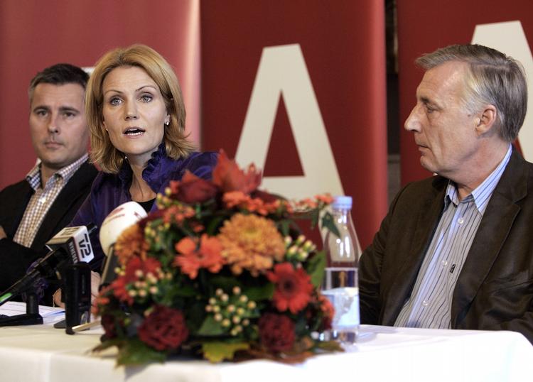 Socialdemokratiets integrationsordfører, Henrik Dam Kristenmsen (th.), siger, at partiet stemmer nej til tuneserloven. Arkivfoto. 