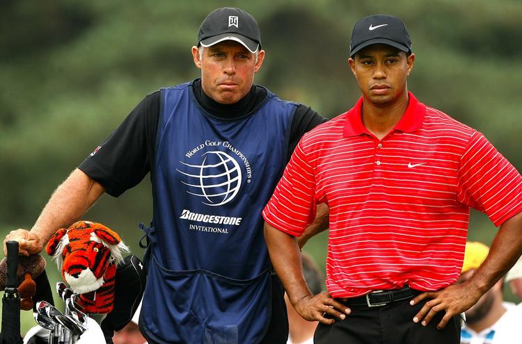 Steve Williams har været caddie for Tiger Woods siden 1999, og det bliver han tilsyneladende ved med, selv om han til Woods' store skuffelse har fremsat nogle  kontroversielle udtalelser om Phil Mickelson. 