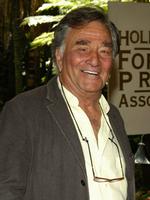 Peter Falk fyldte 80 år sidste år. Billedet er taget ved en tidligere lejlighed. 