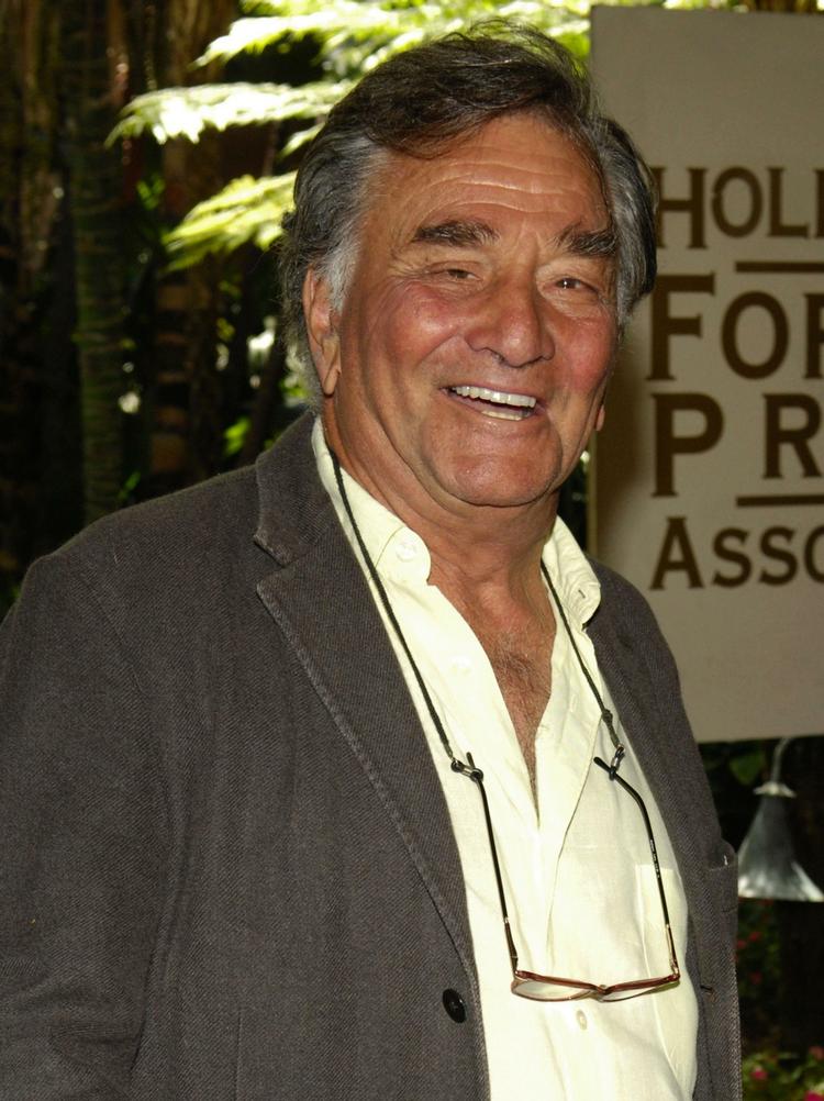Peter Falk fyldte 80 år sidste år. Billedet er taget ved en tidligere lejlighed. 