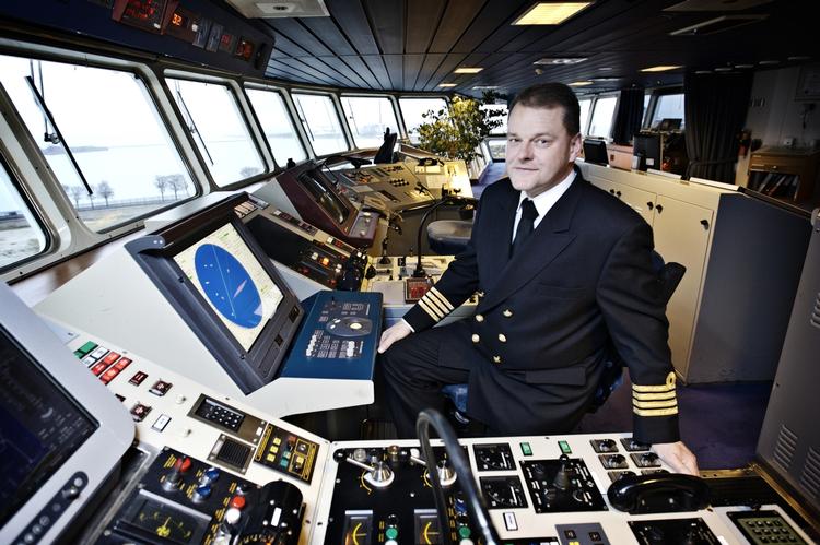 Kaptajn Freddy Damgaard skal holde jul med omkring 500 mennesker, han ikke kender på Oslo-båden. 