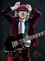 Angus Young er født i Skotland. Til sommer giver han koncert med AC/DC i Danmark. Arkivfoto. 