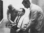 Originalfoto fra Milgrams eksperiment i 1961. 
